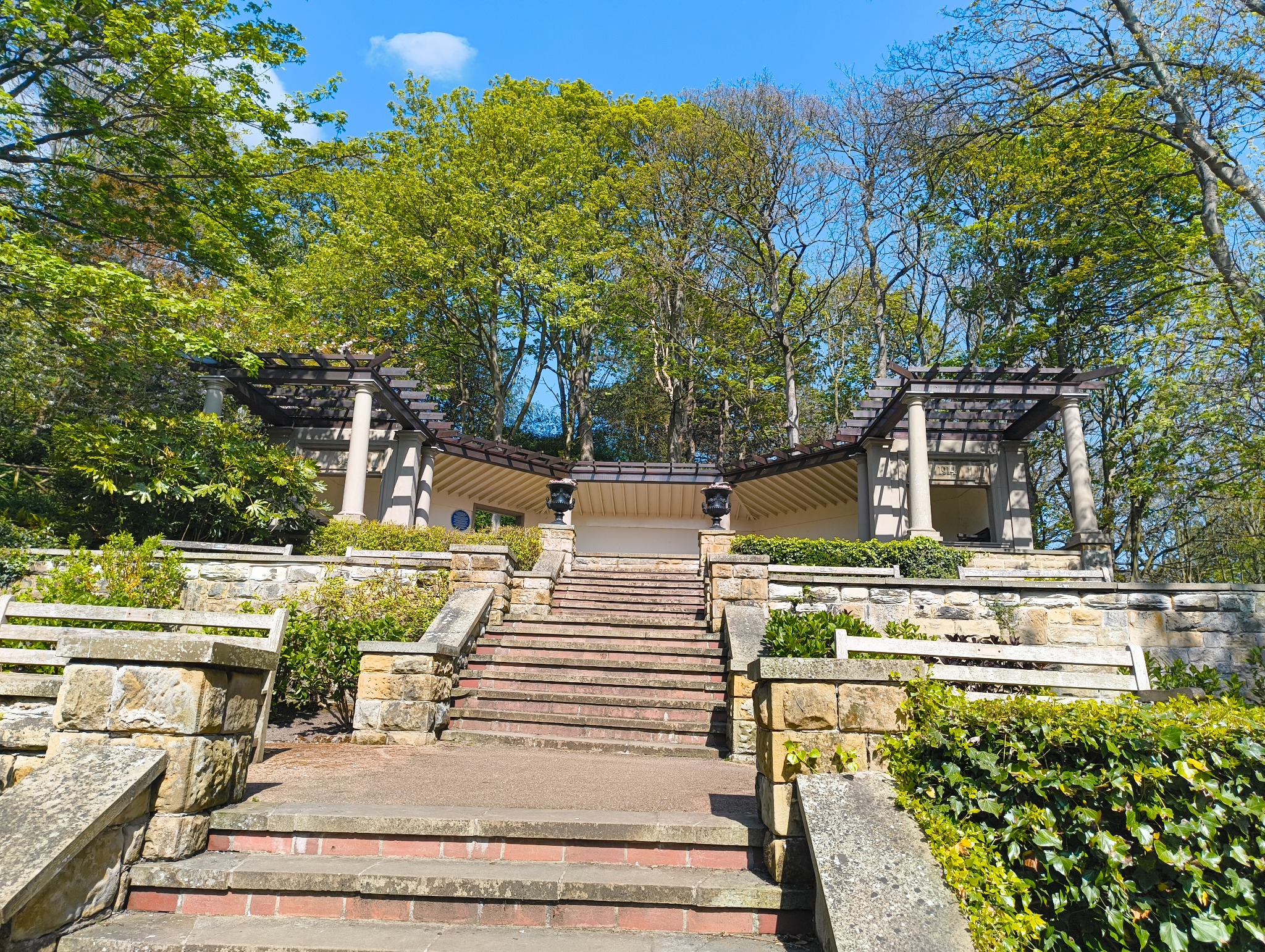 Italian Gardens pavilion steps